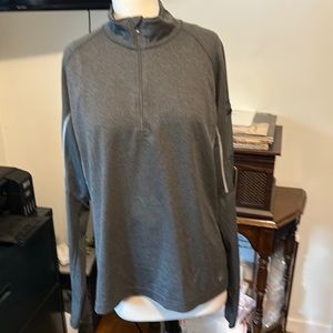 REI quarter zip pullover like new.  😻💕🌹